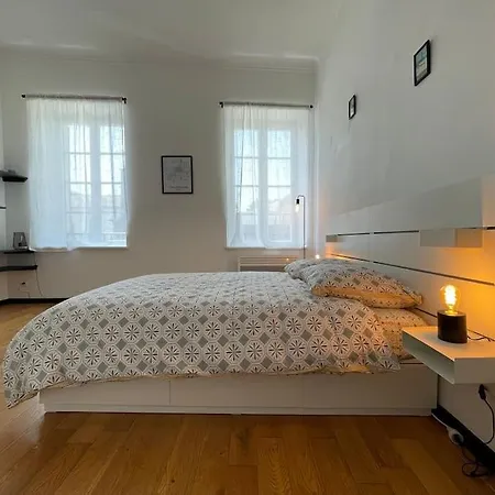 L'appartement Tomey Avec Parking Apartment *