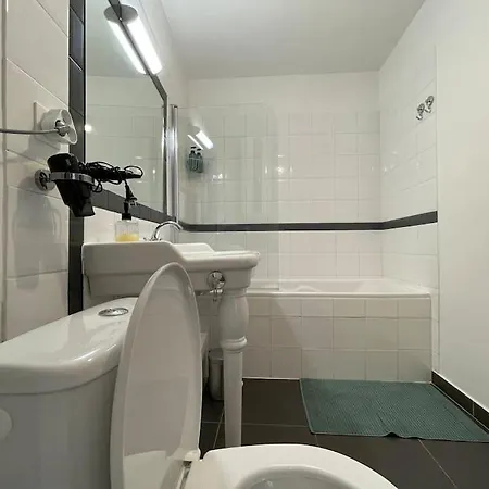 Διαμέρισμα L'appartement Tomey Avec Parking *