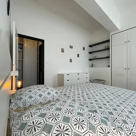 L'appartement Tomey Avec Parking Καρκασόν