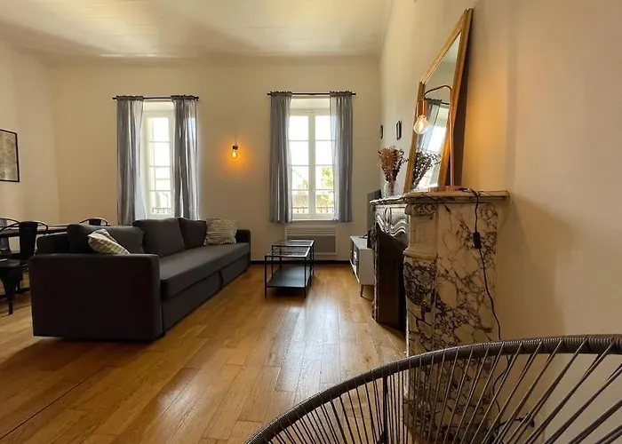Daire L'appartement Tomey Avec Parking